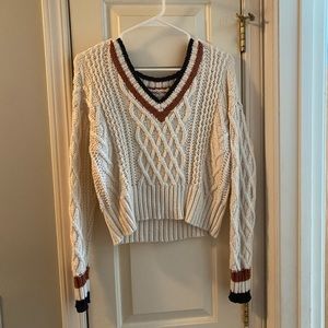 Cream V-Neck American Eagle Cropped Sweater